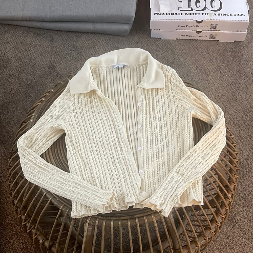 Cropped Cream Ribbed Button-Front Cardigan with Collar